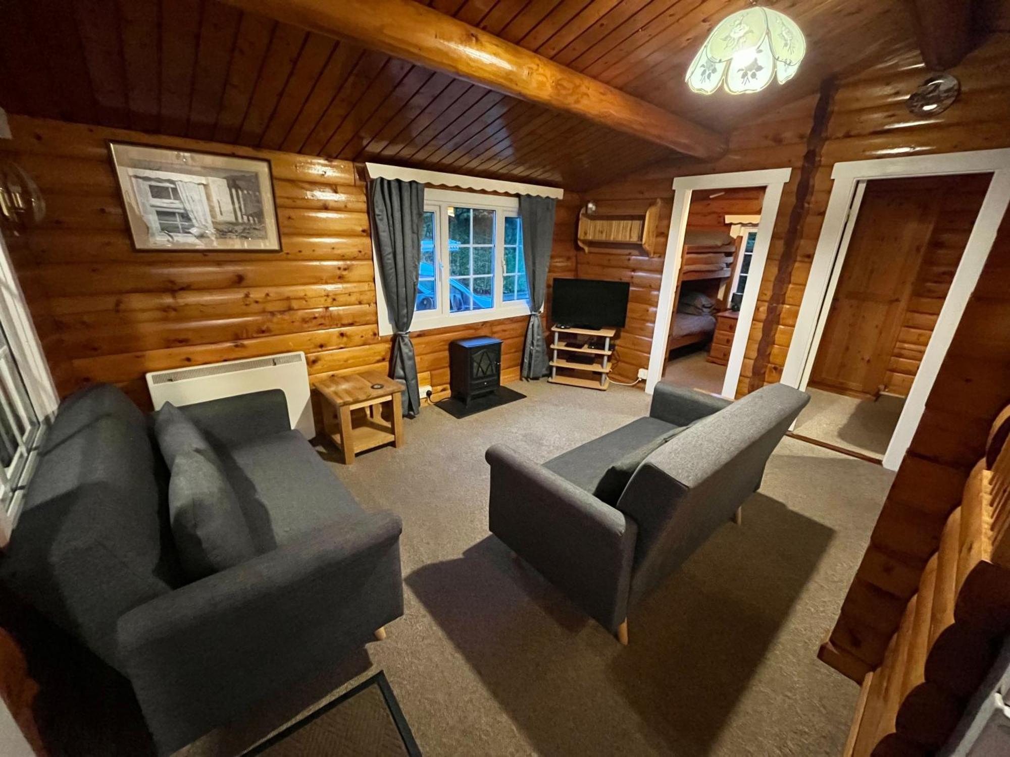 Snowdonia Escape Villa Trawsfynydd Exterior photo